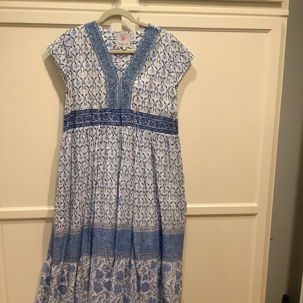 Bella Tu Naomi 48” Cap Sleeve Dress, size medium in blue